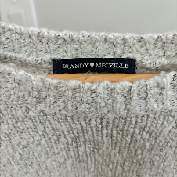 Brandi Melville Sweater - Picture 3 of 4